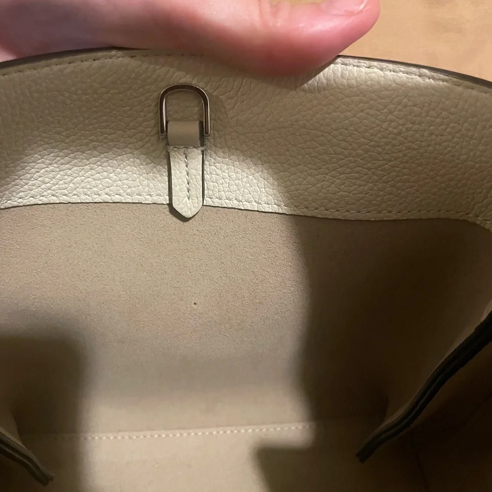 Toteme Bucket Bag - Picture 14 of 15